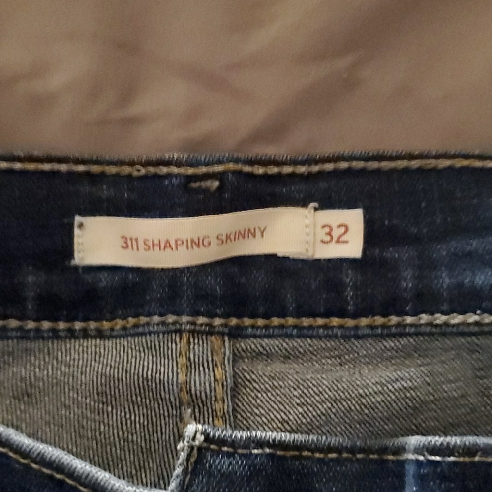 Levi's 311 shaping skinny size 32/32